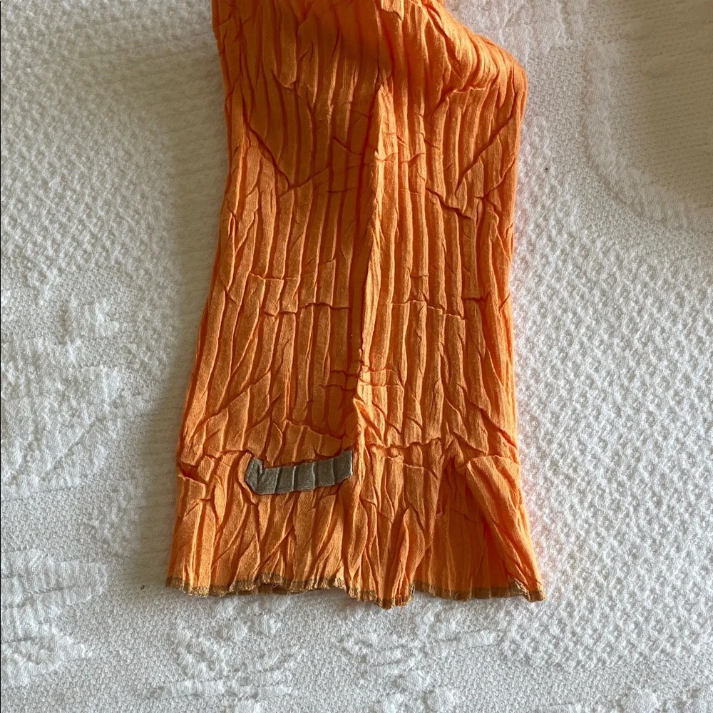 Crinkled Long-Sleeve Tee in Orange - Picture 9 of 9